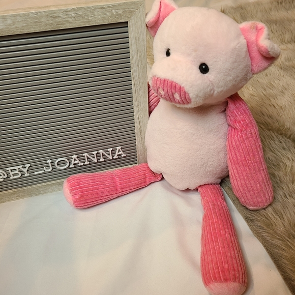 pig stuffie